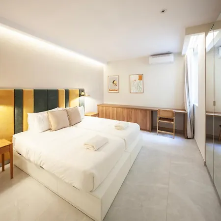 Designer & Seaviews Hot Tub, Sauna & Concierge * Sliema
